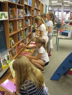 JC 2018 - Book Shopping 1